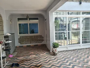 6bdrm Townhouse/Terrace in Sossian Estate, Komarock for sale