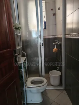 6bdrm Townhouse/Terrace in Sossian Estate, Komarock for sale