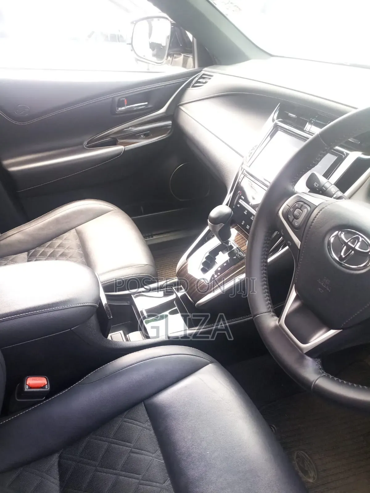 Toyota Harrier 2.0 2016 Pearl