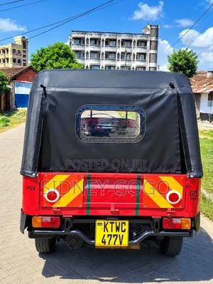 Piaggio Scooter 2023 Red