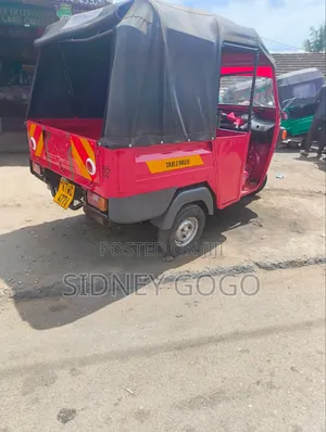 Piaggio Scooter 2023 Red