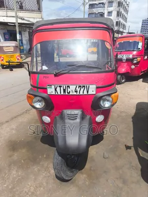 Piaggio Scooter 2023 Red