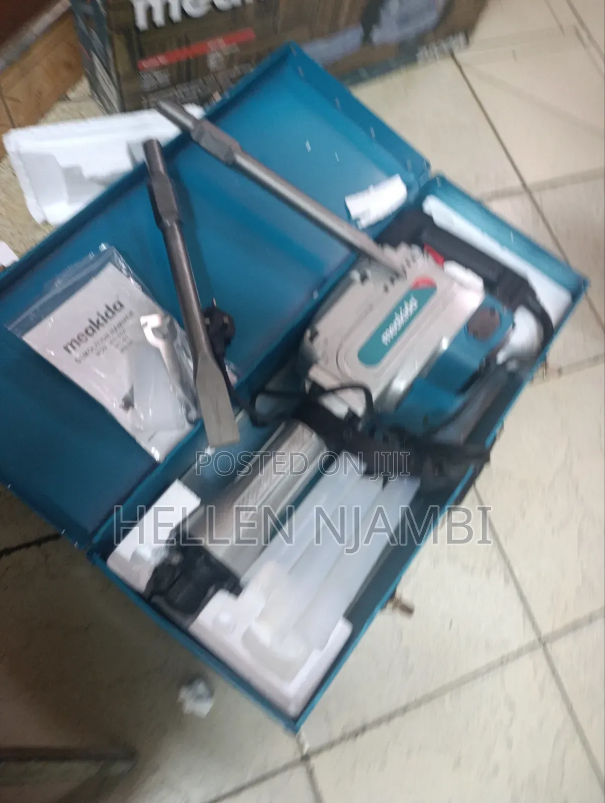 Meakida 2200W Demolition Hammer Breaker