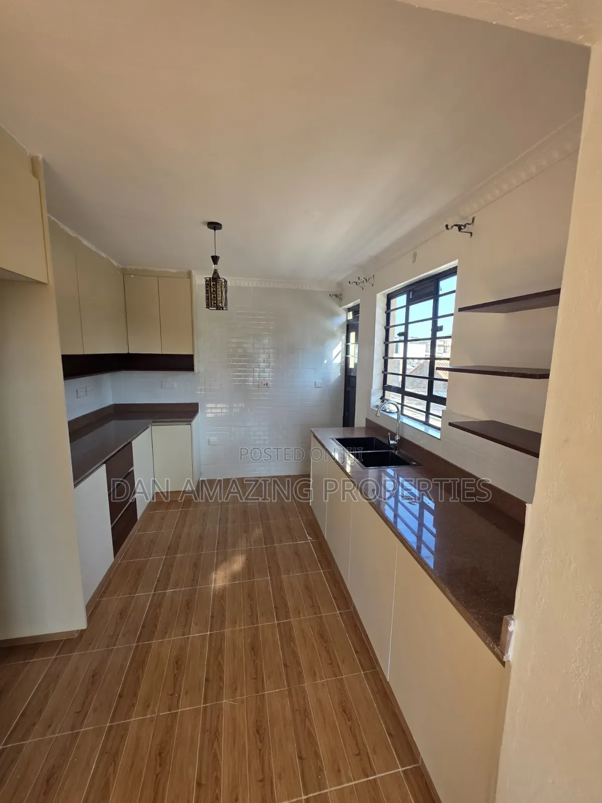 3bdrm House in Kenyatta Rd for rent