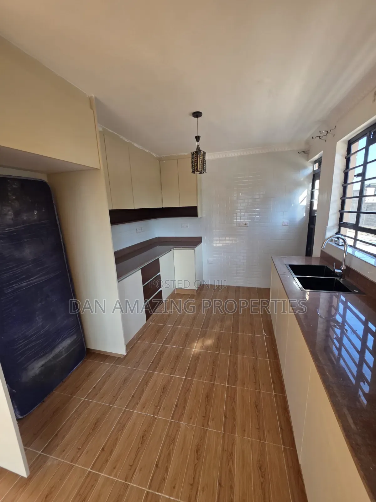 3bdrm House in Kenyatta Rd for rent