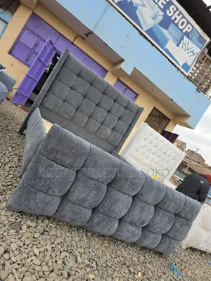 Chester Tufted Bed 5x6 and 6x6 Available