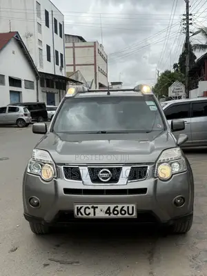 Nissan X-Trail 2.0 Petrol XE 2011 Gray