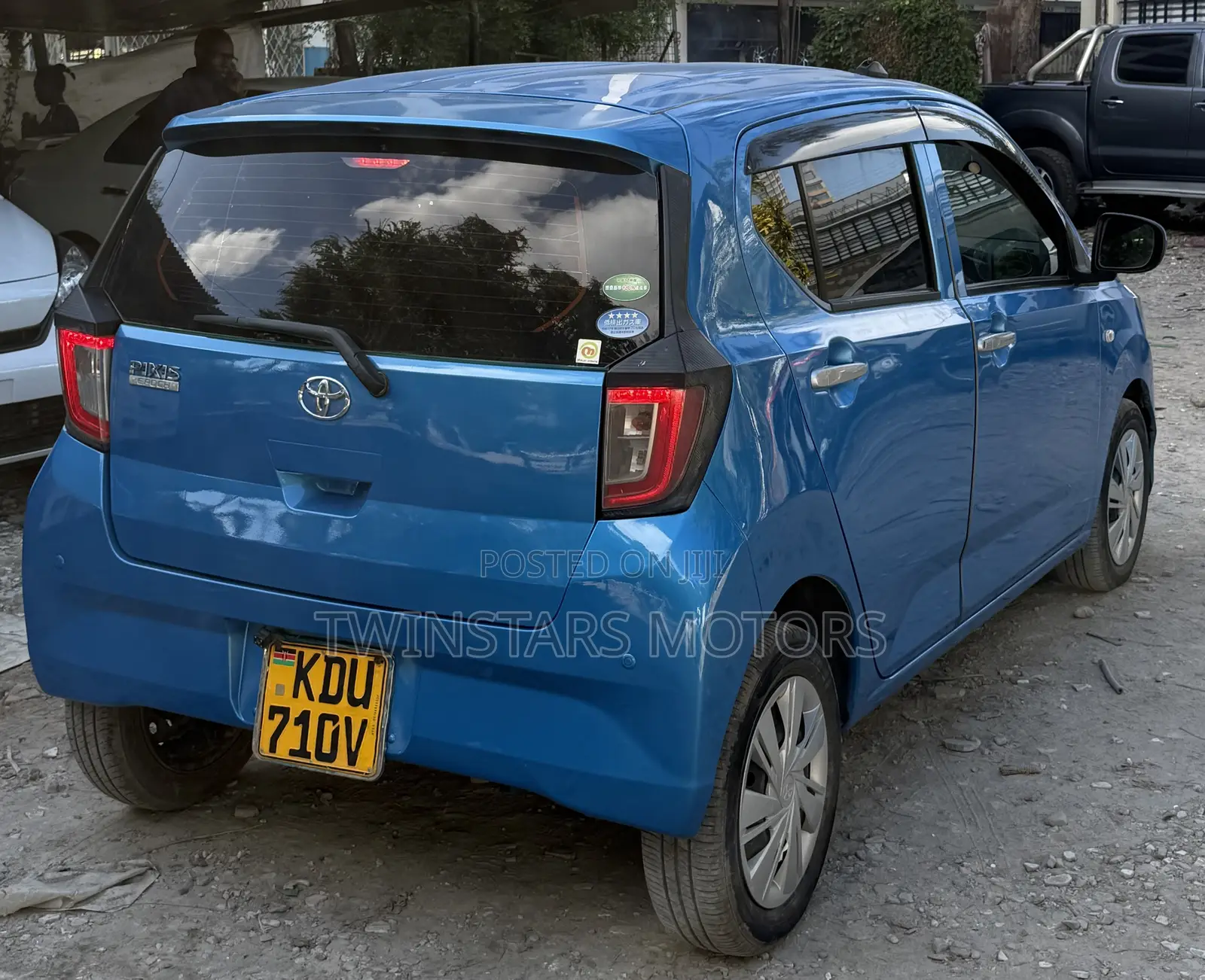 Toyota Pixis 2018 Blue