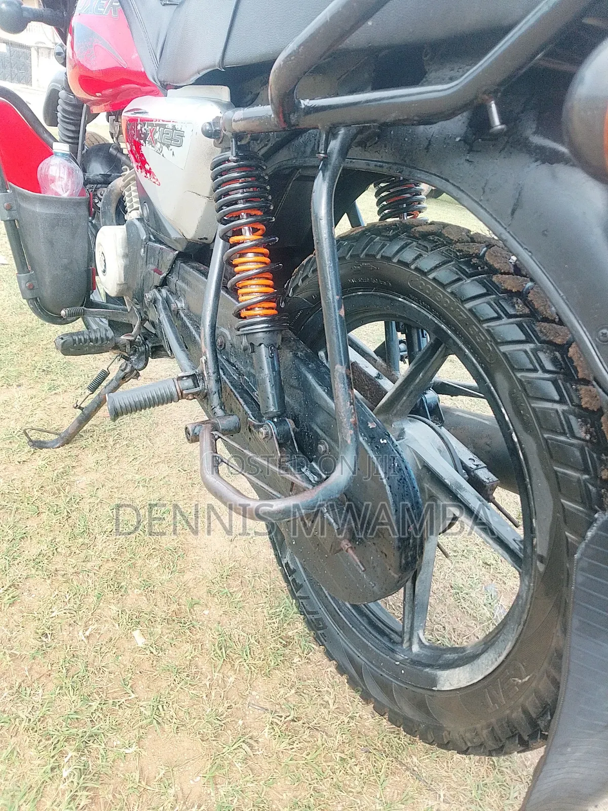 Bajaj Boxer 125 2025 Red