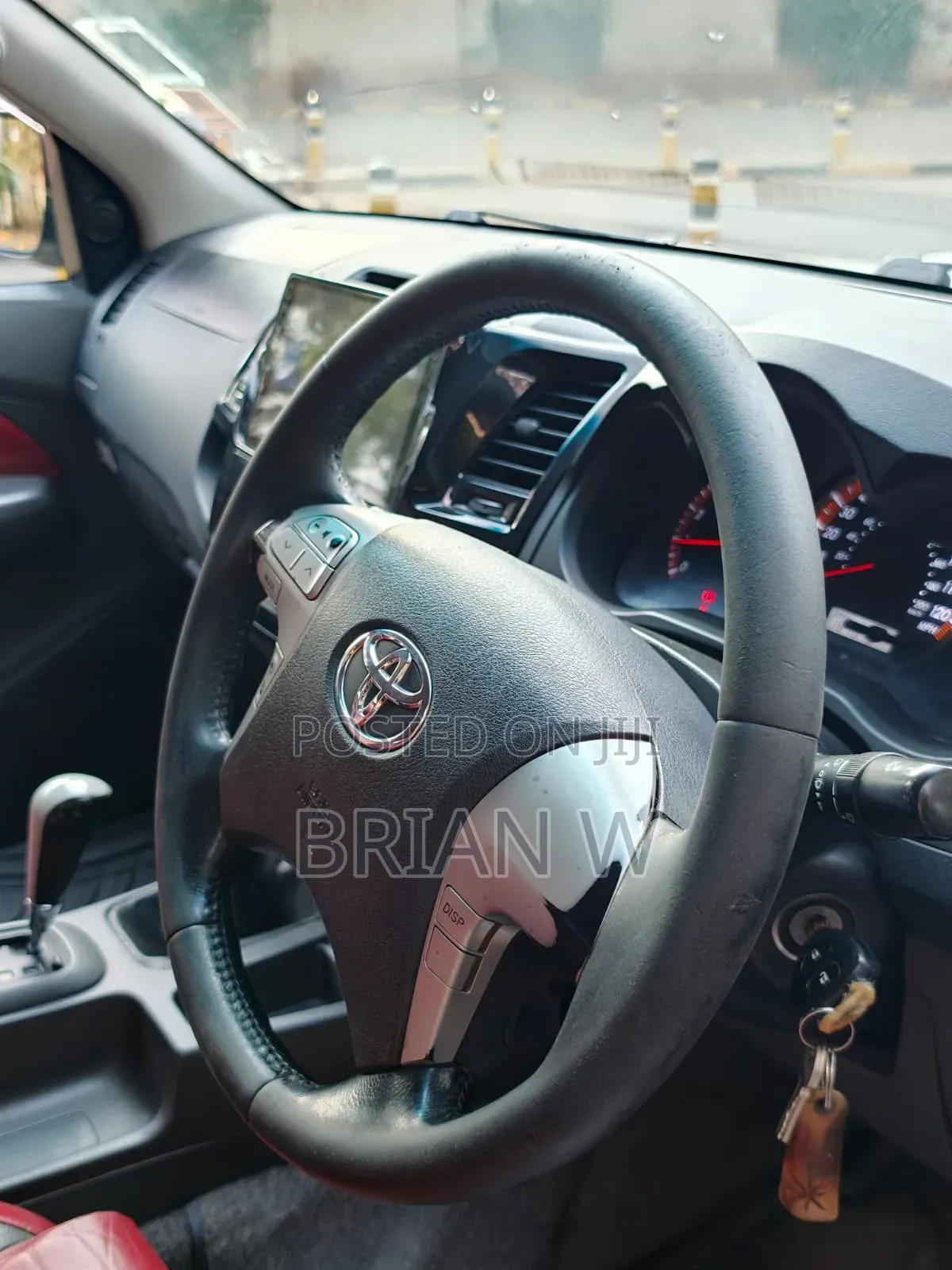 Toyota Hilux 2012 Silver