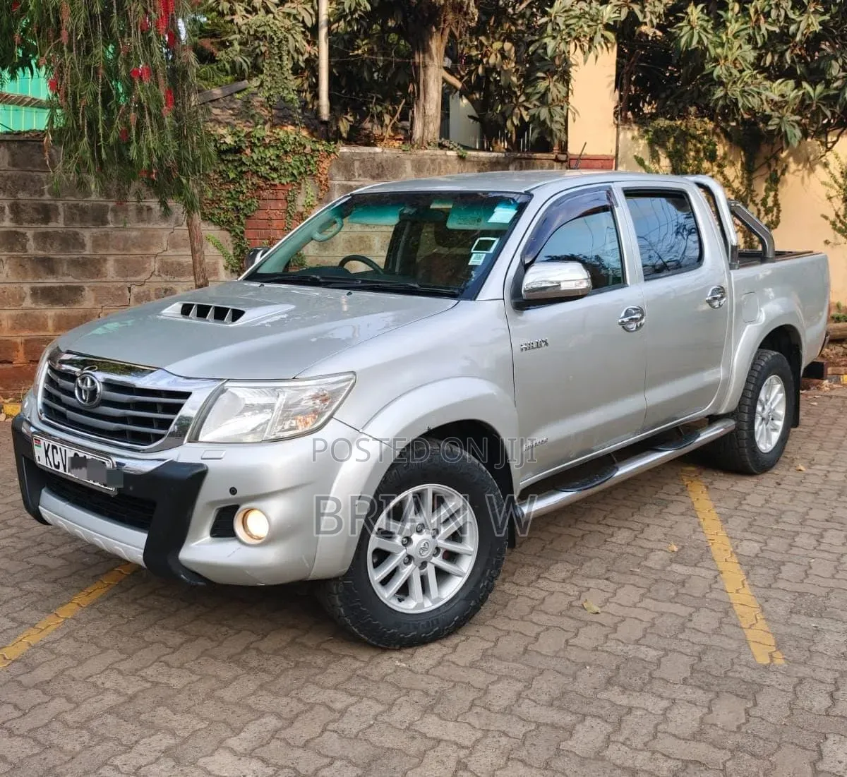 Toyota Hilux 2012 Silver