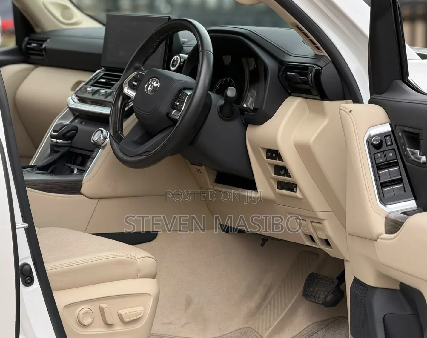 Toyota Land Cruiser LC300 2023 White
