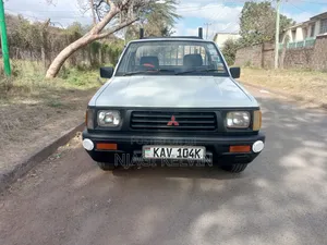 Mitsubishi L200 2005 White