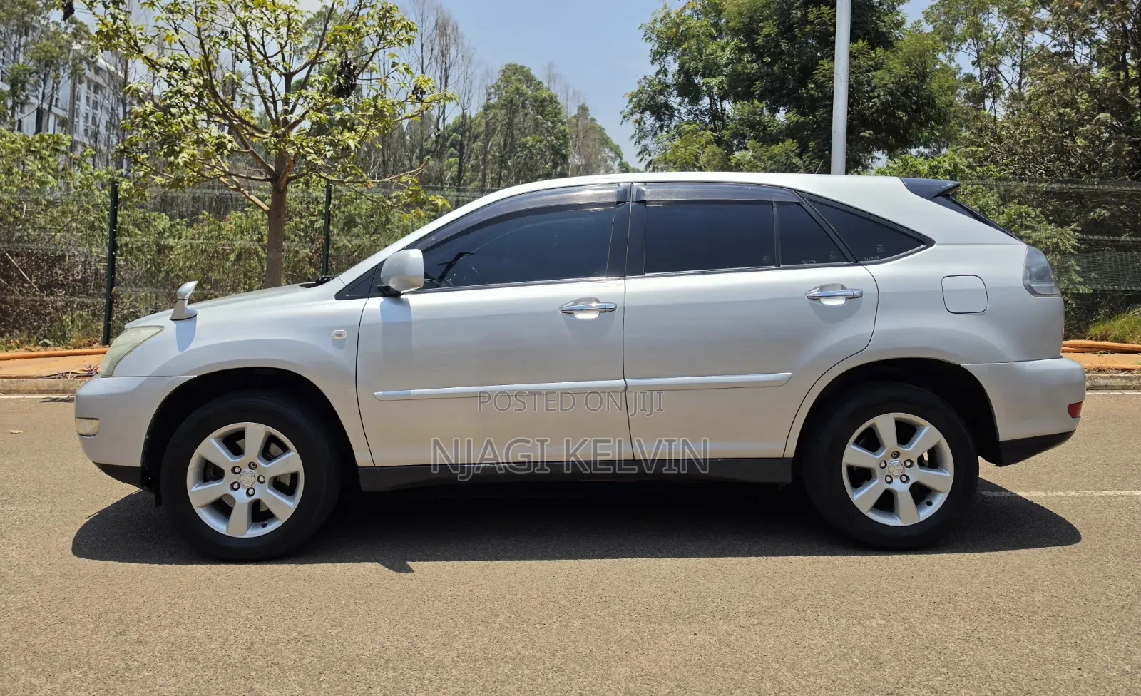 Toyota Harrier 2.4 2010 Silver
