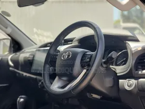 Toyota Hilux Revo Smart Cab Deisel 2.4 AWD 2021 Black