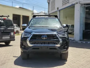 Toyota Hilux Revo Smart Cab Deisel 2.4 AWD 2021 Black