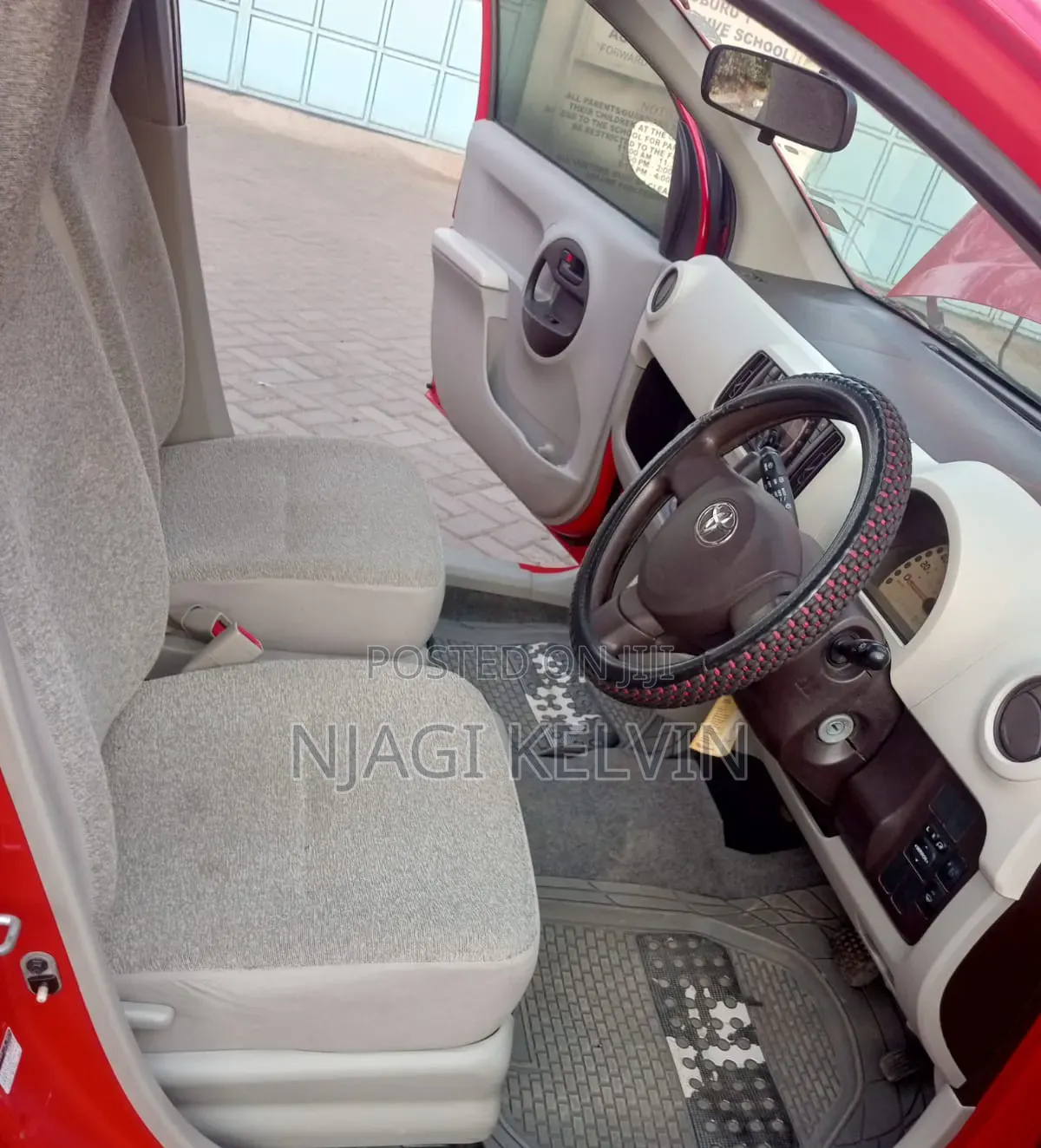 Toyota Passo 2011 Red