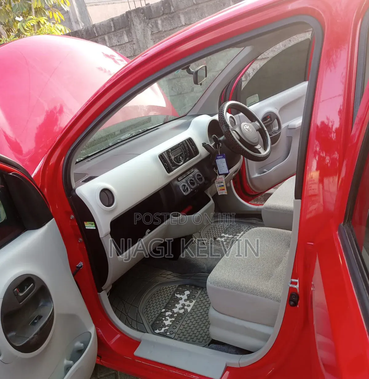 Toyota Passo 2011 Red