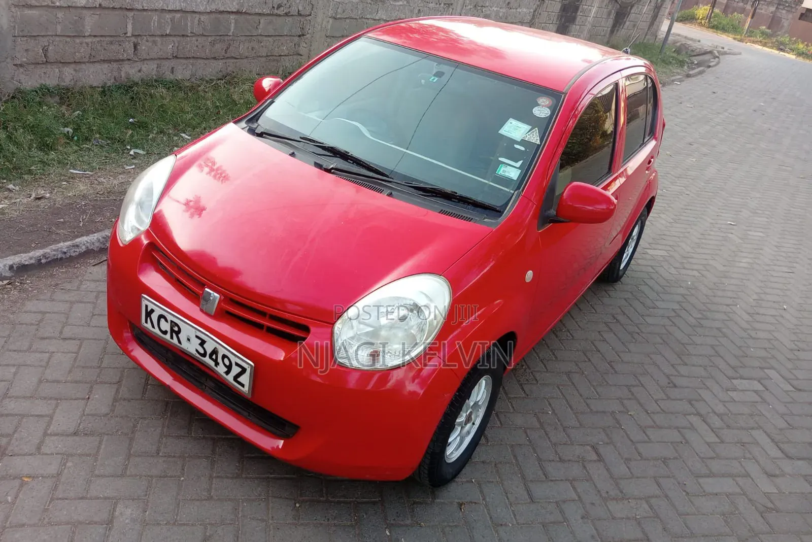 Toyota Passo 2011 Red