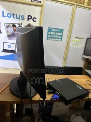 Desktop Computer Lenovo ThinkCentre M93p 8GB Intel Core i5 HDD 500GB