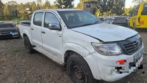 Toyota Hilux 2010 White