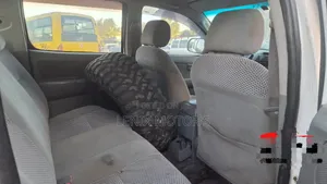 Toyota Hilux 2010 White