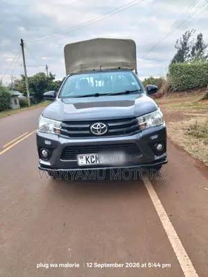 Toyota Hilux 2017 Gray