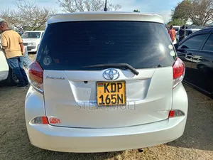 Toyota Ractis 1.5 FWD 2016 Silver