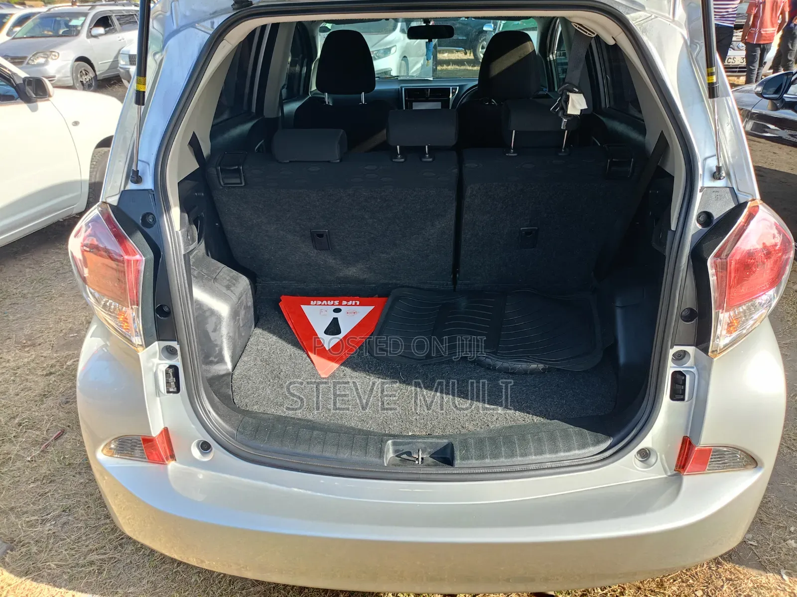 Toyota Ractis 1.5 FWD 2016 Silver