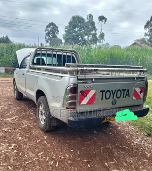 Toyota Hilux 2009 Silver