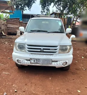 Mitsubishi Pajero 2007 White
