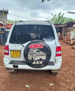 Mitsubishi Pajero 2007 White