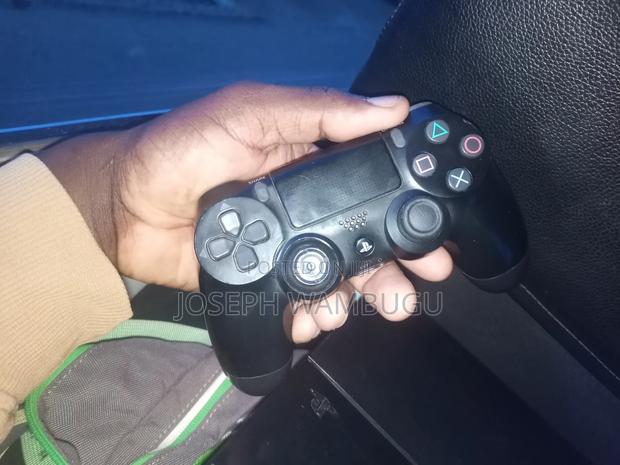 PS4 Console - thumbnail 9