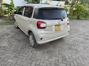 Toyota Passo 1.0 FWD 2018 Beige