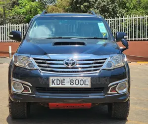 Toyota Fortuner 2014 Black