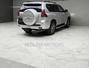 Toyota Land Cruiser Prado 2.8 2022 Silver