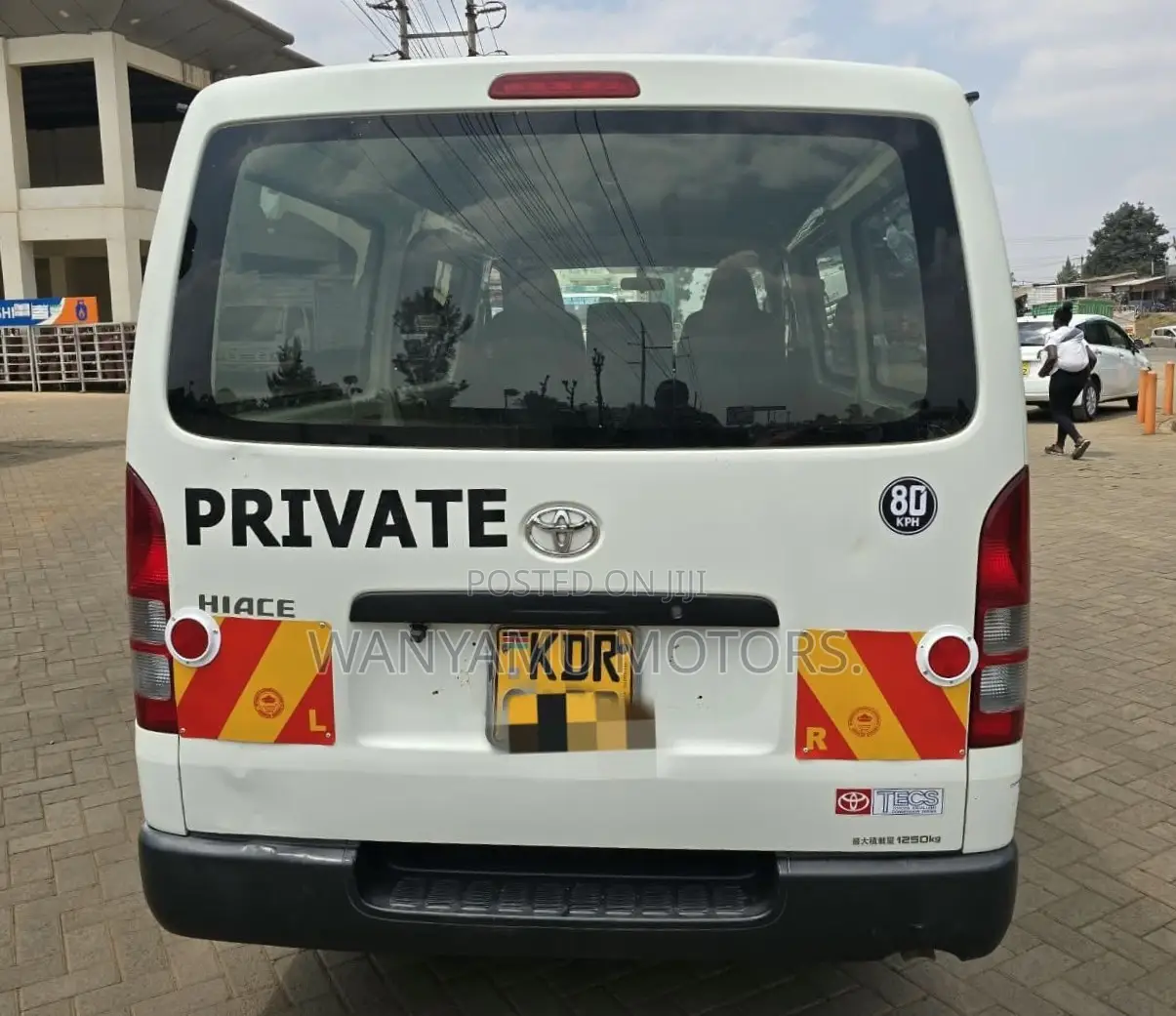 Toyota HiAce 2018 White