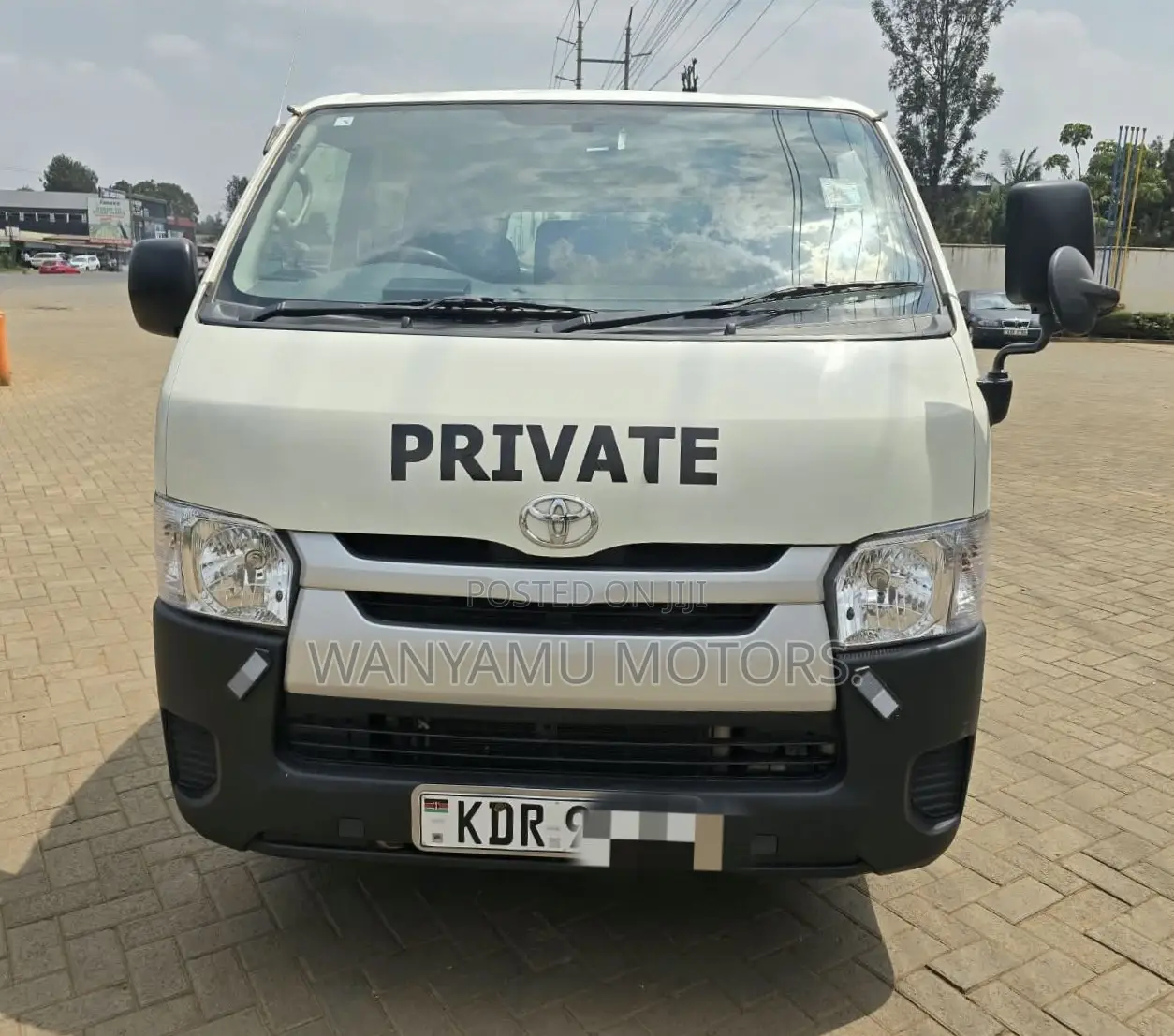 Toyota HiAce 2018 White