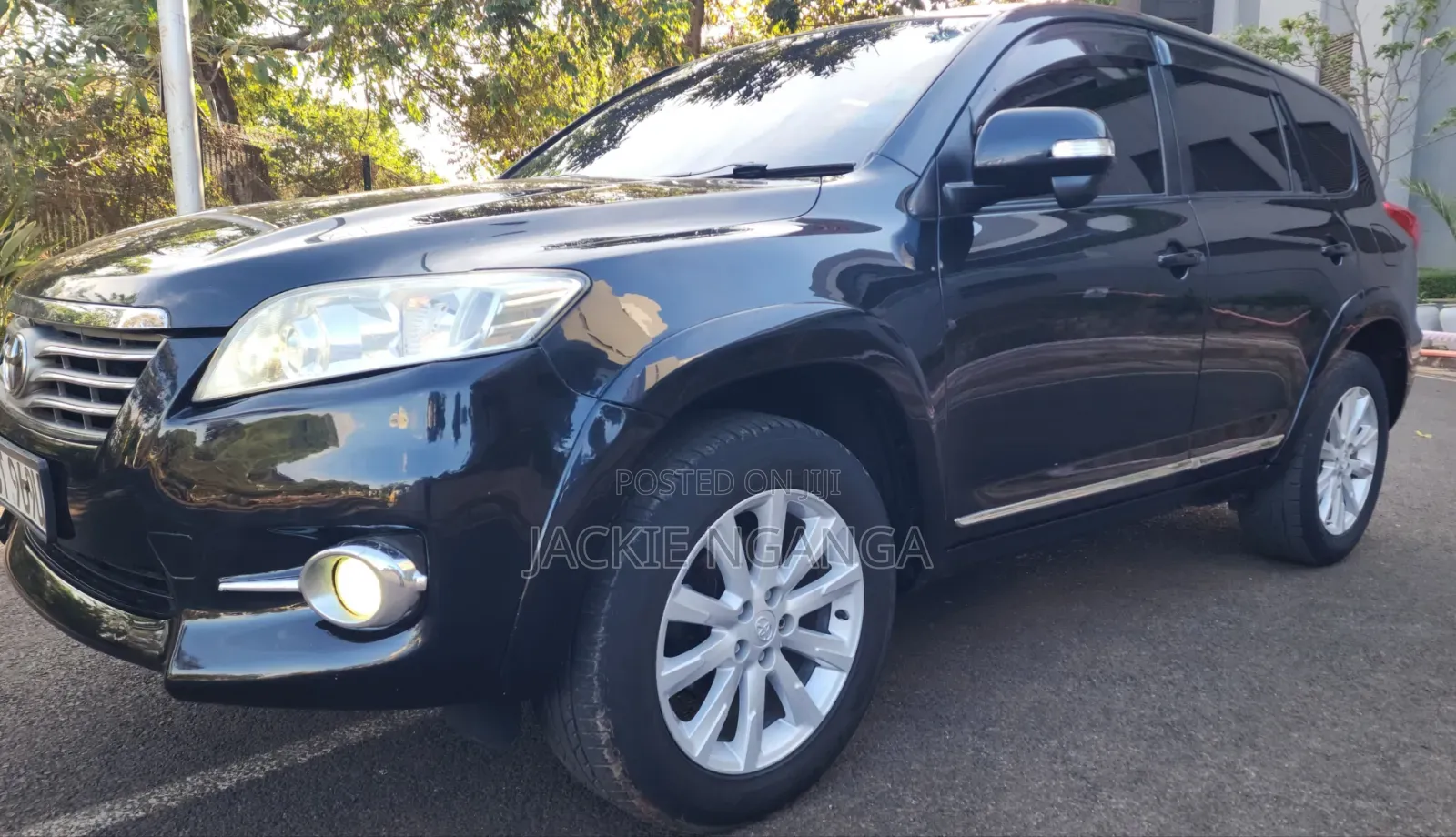 Toyota Vanguard 2012 Black