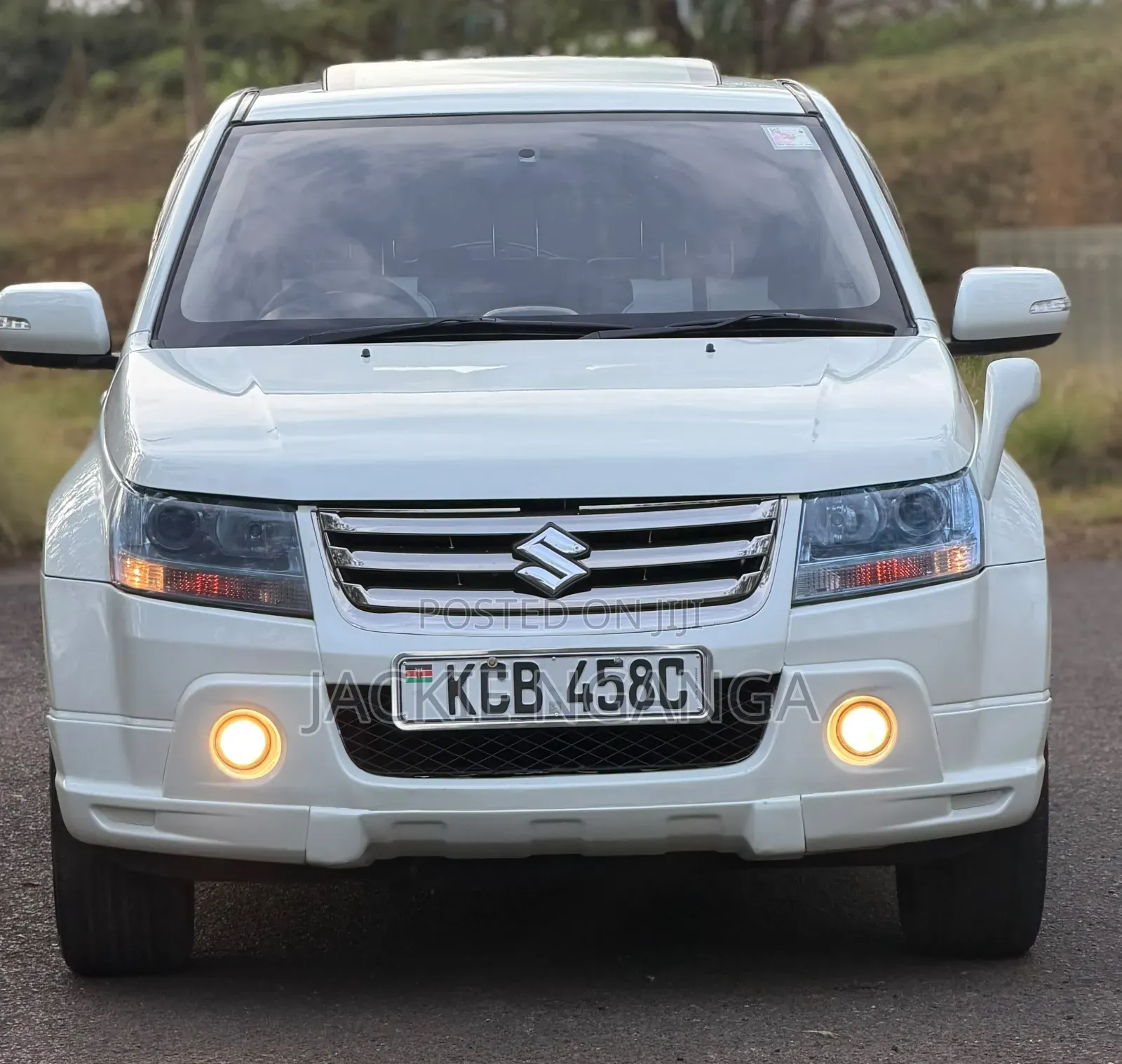 Suzuki Escudo 2010 White