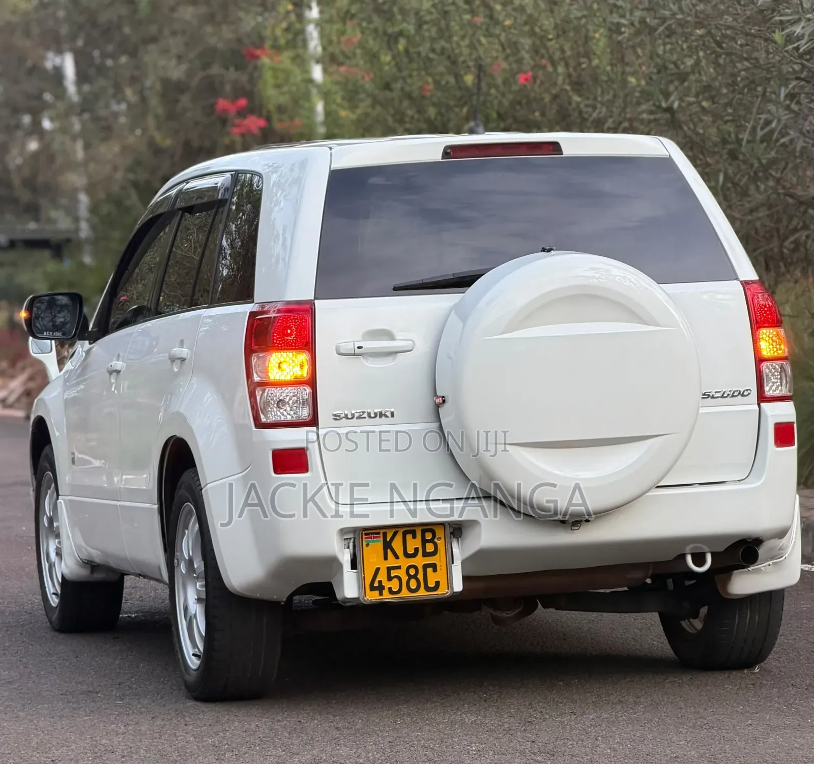 Suzuki Escudo 2010 White
