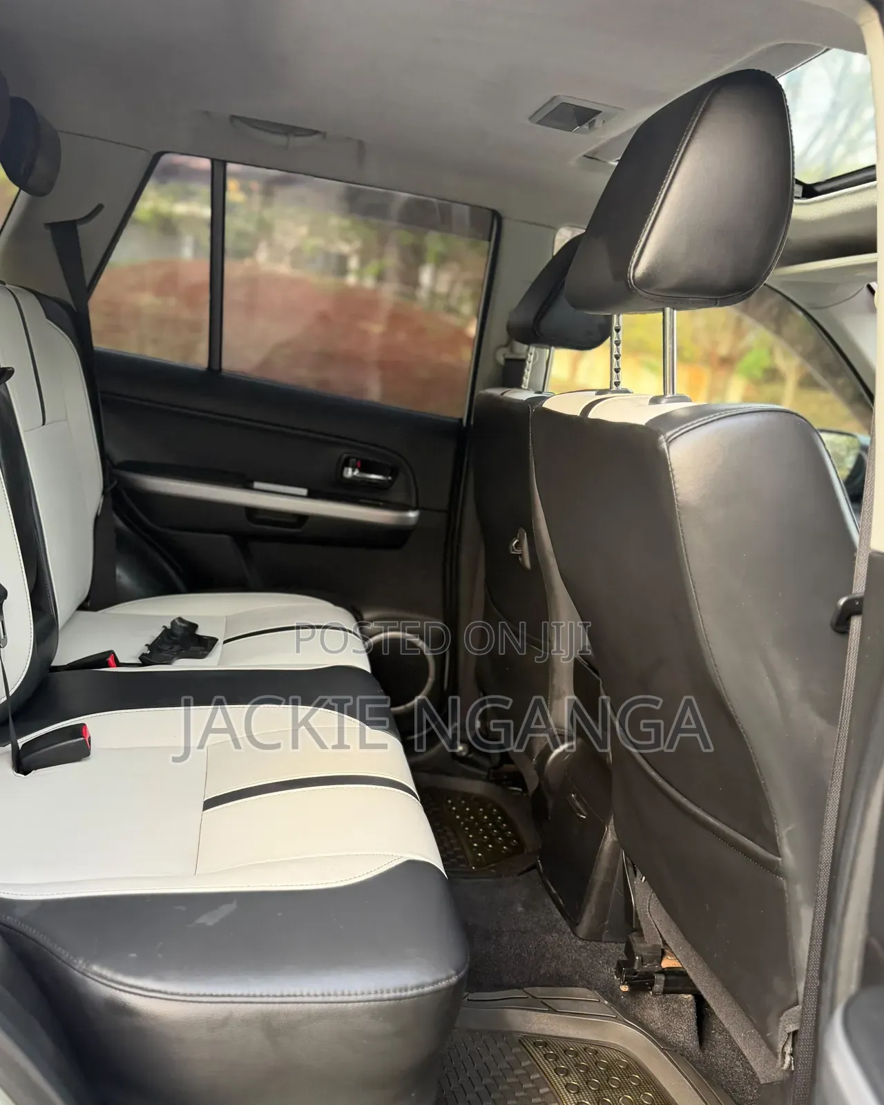 Suzuki Escudo 2010 White