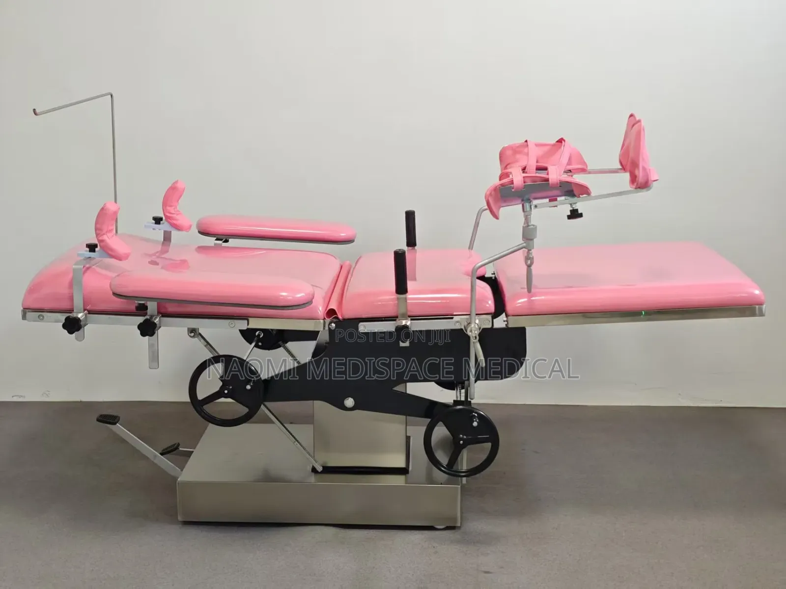 Height Adjustable, High Quality Hydraulic Delivery Imported Bed