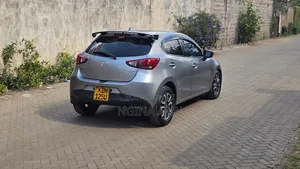 Mazda Demio 2016 Silver