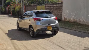 Mazda Demio 2016 Silver