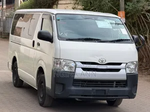 Toyota HiAce 2019 White