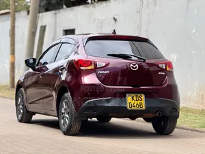Mazda Demio 2017 Maroon
