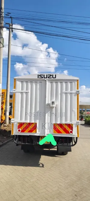 Isuzu FRR 2019 White