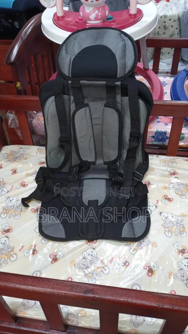 Modern Grey Baby Travel Seat – 5-Point Support - main view