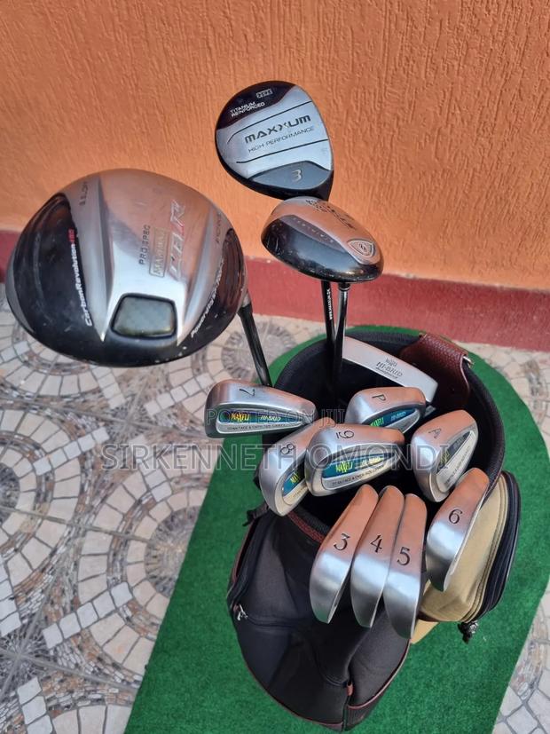 DUNLOP MAXFLI Golf Clubs